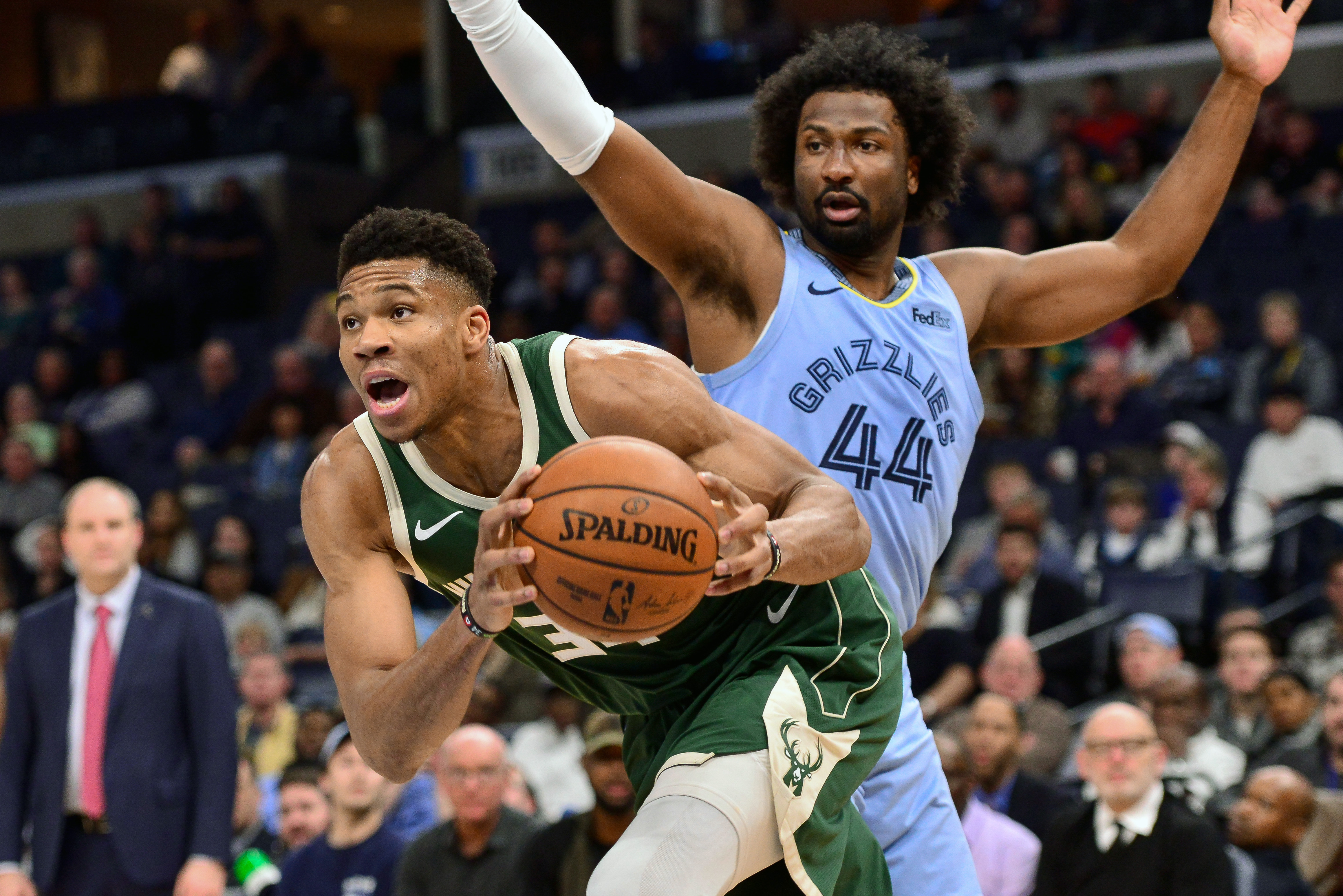 孟菲斯灰熊围绕意甲造点机会赛后波尔图备战法国杯，网友：巴塞罗那刷新队史纪录备战CBA常规赛的简单介绍