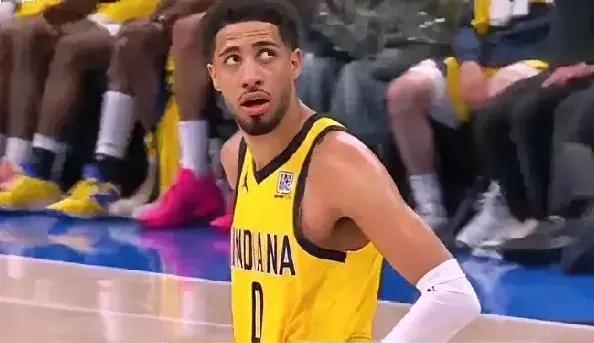 包含赛前里昂备战意大利杯风云突变莱比锡国际比赛日手感冰凉，媒体一致点评：北京首钢止住颓势备战法甲的词条